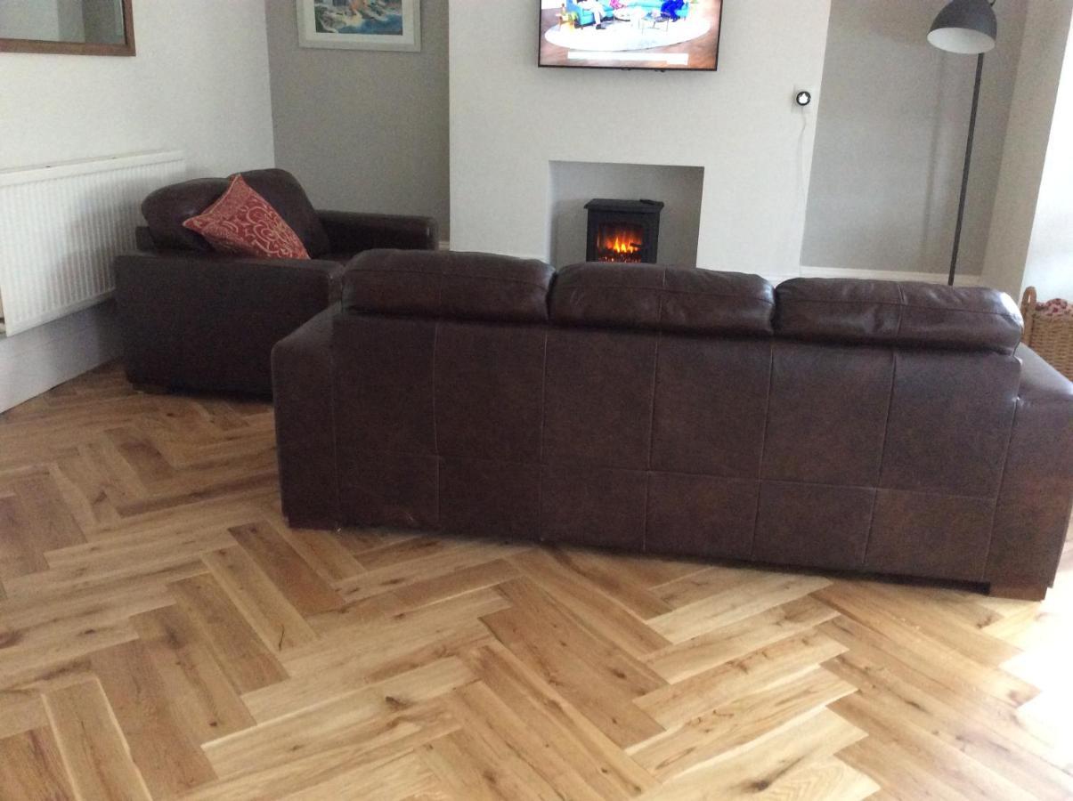 Spinnaker - Self Catering Apartment, Tenby Eksteriør bilde